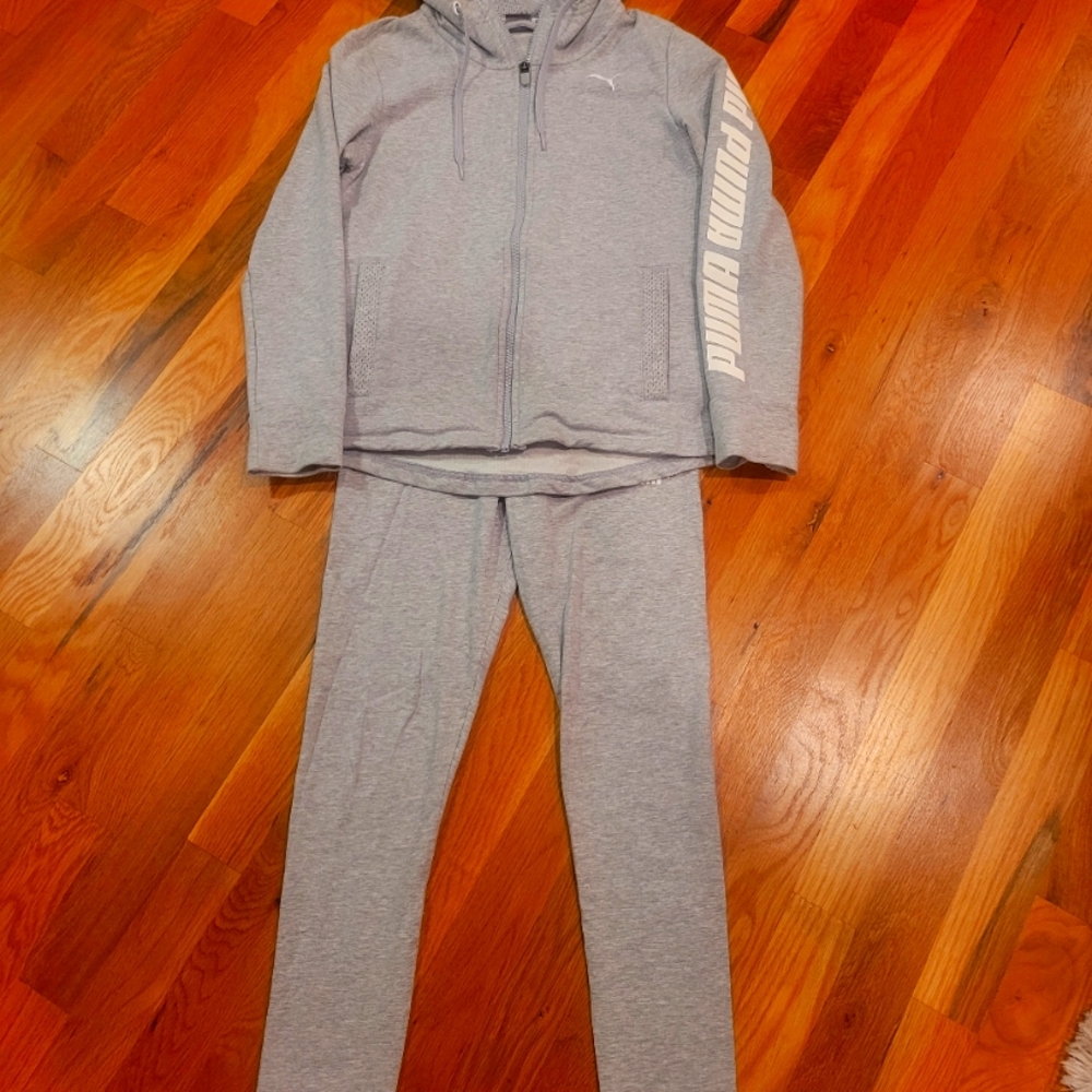Womens Puma track suit